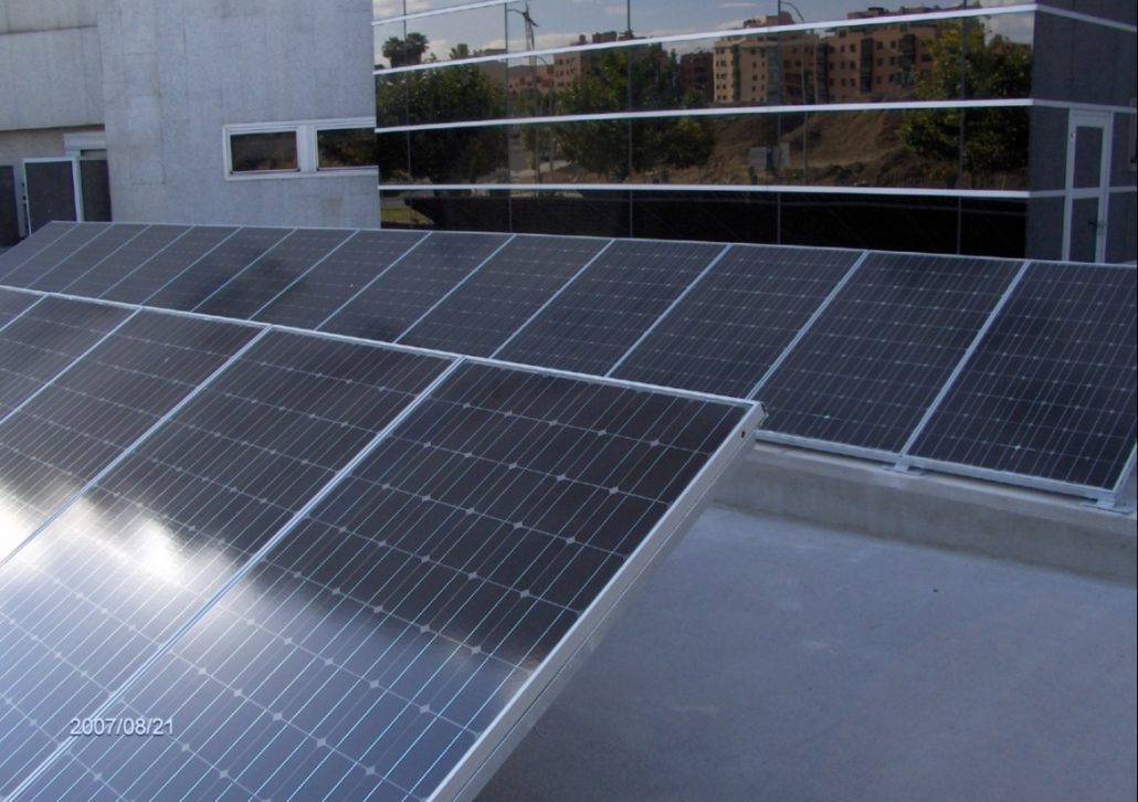 Poner placas fotovoltaicas en una casa en Boadilla del Monte
